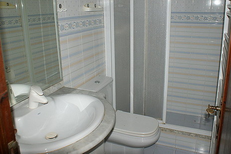 salle-de-bains avec douche villa estrella blca
