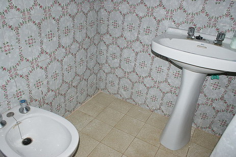 Salle-de-bains avec baignoire, 1er étage, maison Plenamar, Benicarlo