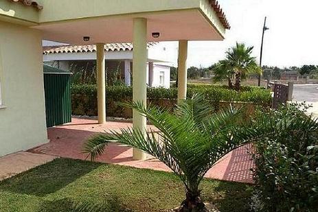Parking avec toiture, Maison mittoyenne Ciudad Jardín, Peñiscola